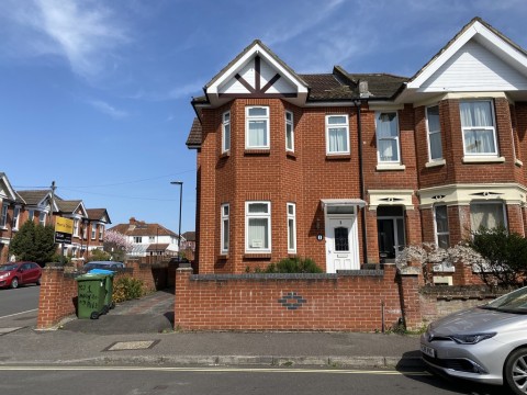 View Full Details for Holyrood Avenue, Southampton